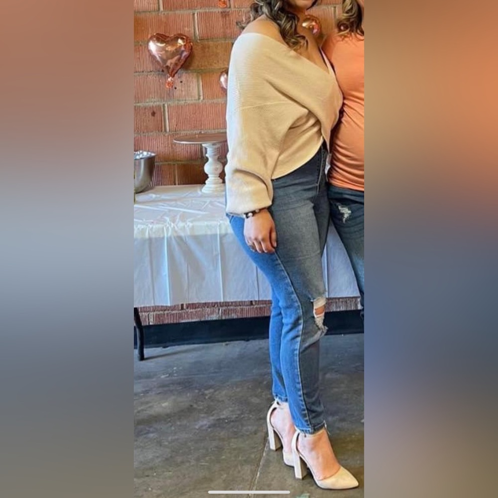 Oversized crop top sweater off shoulder